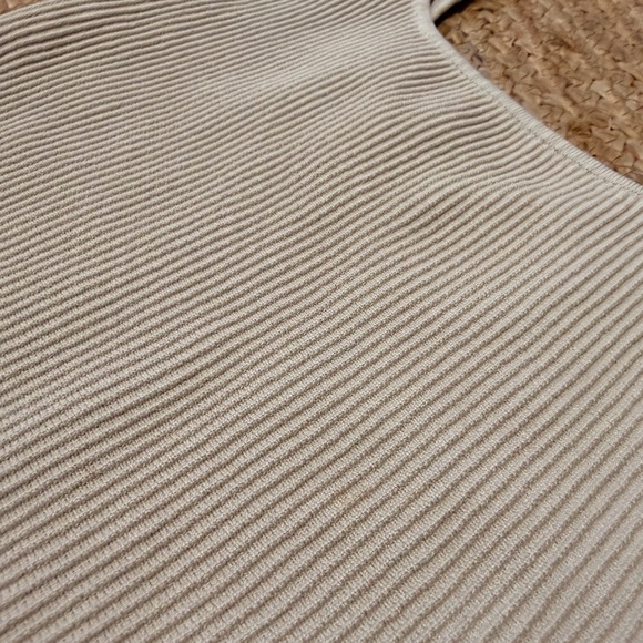 Babaton Cream Ribbed Tank Top - Picture 2 of 3